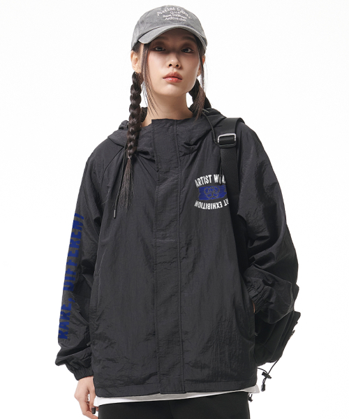 ARTISTWEAR（アーティストウェア）の「[ATW]エクスビションフード風防（ナイロンジャケット・レディース・ブラック・MEDIUM/LARGE/X-LARGE/XX-LARGE）」の5枚目の写真