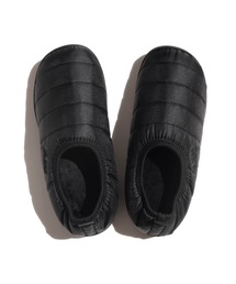 SUBU（スブ）の「SUBU / VAMP / BLACK（スリッポン）」