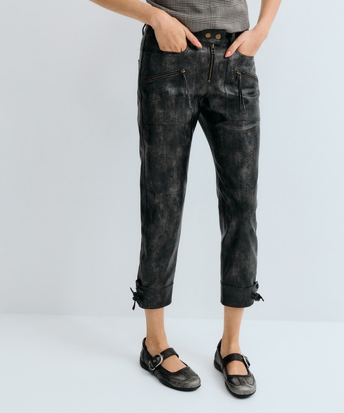 CHARLES & KEITH（チャールズ & キース）の「Louise ルーイ バックルストラップ メリージェーンスニーカー（スニーカー・レディース・グレー/ブラック・25.5cm/25cm/24.5cm/23.5cm/23cm/22.5cm）」の2枚目の写真