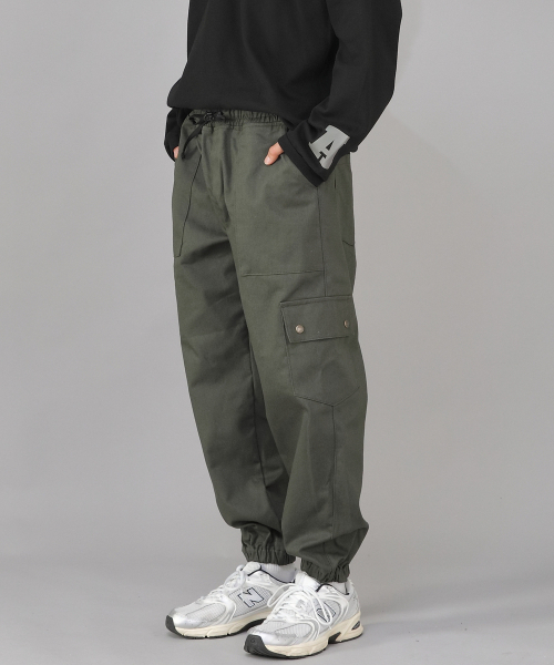 SAINTCREW(セントクルー)の「スナップボタンワイドカーゴジョガーパンツ SWC-361 カーキ(スウェットパンツ・メンズ・その他・MEDIUM/LARGE/X-LARGE)」の1枚目の写真