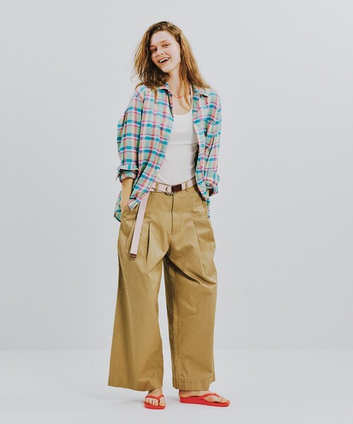 BEAMS BOY（ビームスボーイ）の「ワイド タック チノ パンツ（チノパンツ・レディース・ベージュ/ネイビー・0/1/2）」の15枚目の写真