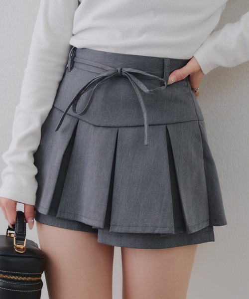 continuer de NICE CLAUP（コンティニューデナイスクラップ）の「【2026SS】リボン付プリーツスカパン（スカート・レディース・ブラック/チェック/トップグレー/オフホワイト・FREE）」の3枚目の写真