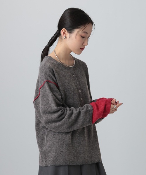 LEPSIM（レプシィム）の「12ゲージヘンリーレイヤープルオーバー　634165（ニット/セーター・レディース・グレー/チャコールグレー/ブラウン・FREE）」の11枚目の写真
