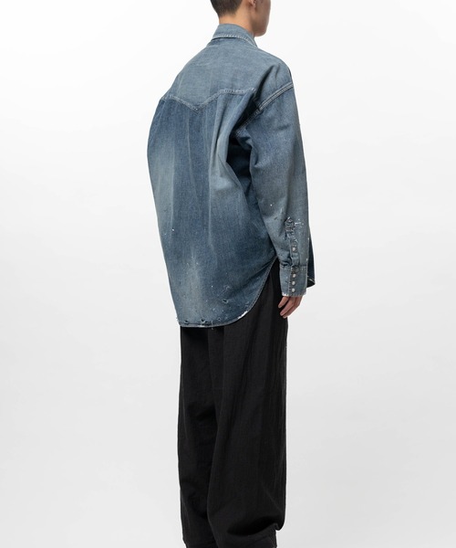 Maison MIHARA YASUHIRO（メゾンミハラヤスヒロ）の「Kids Sticker Printed Denim Shirt（シャツ/ブラウス・メンズ・ブラック/インディゴブルー・44/48/46）」の5枚目の写真