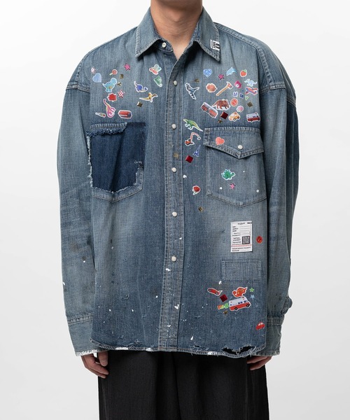 Maison MIHARA YASUHIRO（メゾンミハラヤスヒロ）の「Kids Sticker Printed Denim Shirt（シャツ/ブラウス・メンズ・ブラック/インディゴブルー・44/48/46）」の4枚目の写真