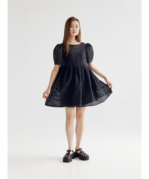 BOMNAL BOUTIQUE(ボムナルブティック)の「チェックボリュームミニドレス_ブラック(ワンピース・レディース・その他・SMALL/MEDIUM)」の2枚目の写真