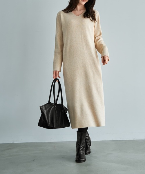 STYLE DELI(スタイルデリ)の「シボ加工横長フォルムトートバッグ(トートバッグ・レディース・アイボリー/ブラック・FREE)」の4枚目の写真