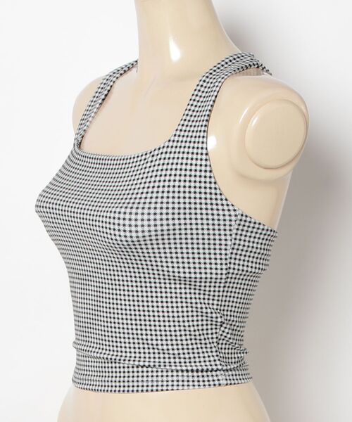 GAP（ギャップ）の「GapFit Studio リサイクル スクエアネック ブラキャミ（キャミソール・レディース・ブラック系その他・M/S/L/XXS/XS）」の3枚目の写真