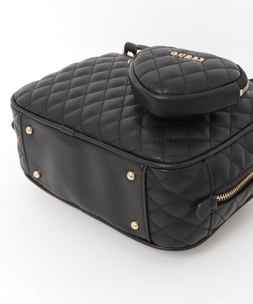 Guess(ゲス)の「ATABEY Box Satchel ハンドバッグ (ハンドバッグ・レディース・ブラック・ONE SIZE)」の16枚目の写真