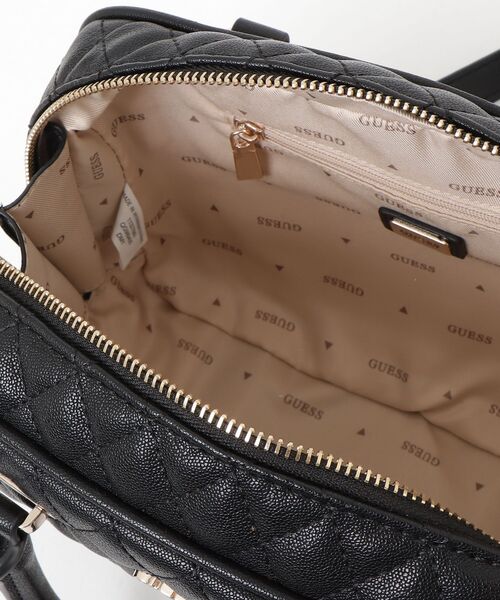 Guess(ゲス)の「ATABEY Box Satchel ハンドバッグ (ハンドバッグ・レディース・ブラック・ONE SIZE)」の17枚目の写真