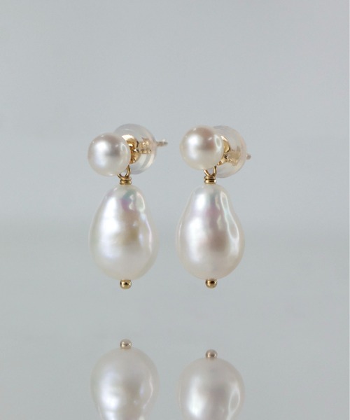 anq.(アンク)の「「anq.」K10/K14GF・淡水パールスイング ポストピアス(ピアス(両耳用)・レディース・ホワイト・ONE SIZE)」の2枚目の写真
