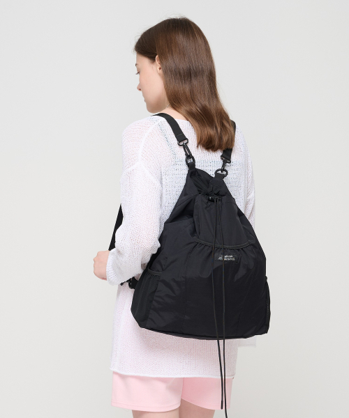 ROIDESROIS(ロワデロワ)の「ドローストリングバックパック (ブラック)(バックパック/リュック・レディース・その他・FREE)」の3枚目の写真