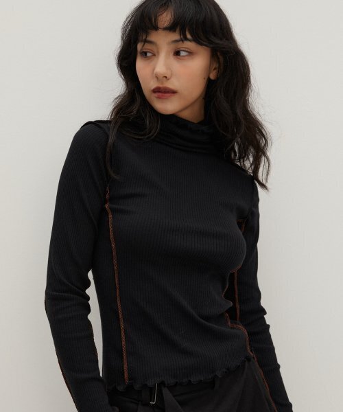 RAVEROUS(レイバーロス)の「コントラストインターロックタートルネックTシャツブラック(Tシャツ/カットソー・レディース・その他・1)」の2枚目の写真