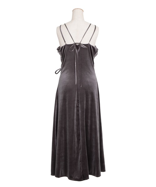 PUNYUS（プニュズ）の「ドロストベロアキャミワンピース（ワンピース・レディース・ダークグレー/ブラック・1/2/3/4/5）」の14枚目の写真