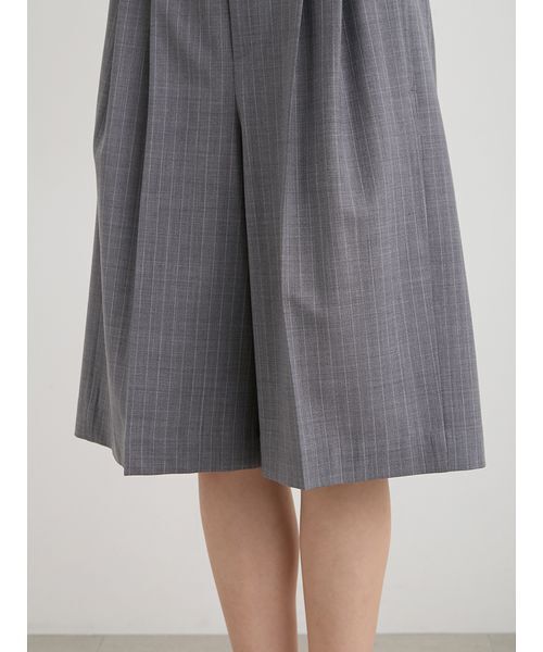 MIESROHE（ミースロエ）の「ウーステッドハーフパンツ（その他パンツ・レディース・ライトベージュ/ストライプ・1/0）」の10枚目の写真