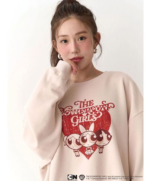 CALNAMUR（カルナムール）の「【パワーパフ ガールズ】big裏?プルオーバー（スウェット・レディース・ブラック/ベビーピンク・FREE）」の6枚目の写真