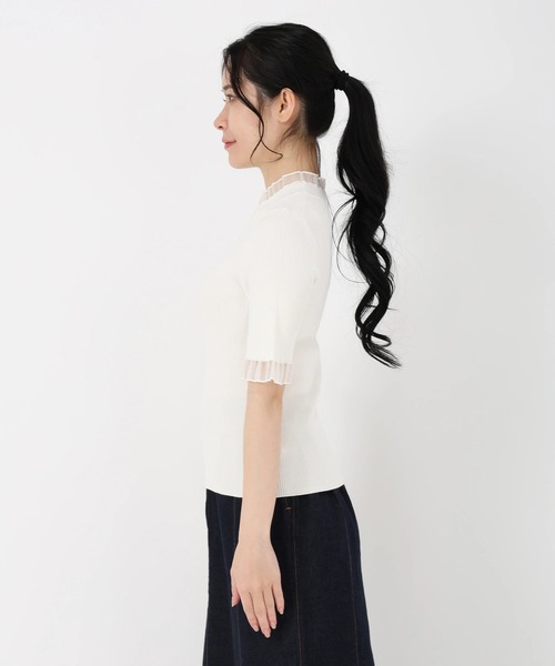 STRAWBERRY-FIELDS（ストロベリーフィールズ）の「エレナストレッチ_シアーフリルネック5分袖ニット（ニット/セーター・レディース・ブラック×ホワイト/ブラック/オフホワイト/ミント・2）」の6枚目の写真