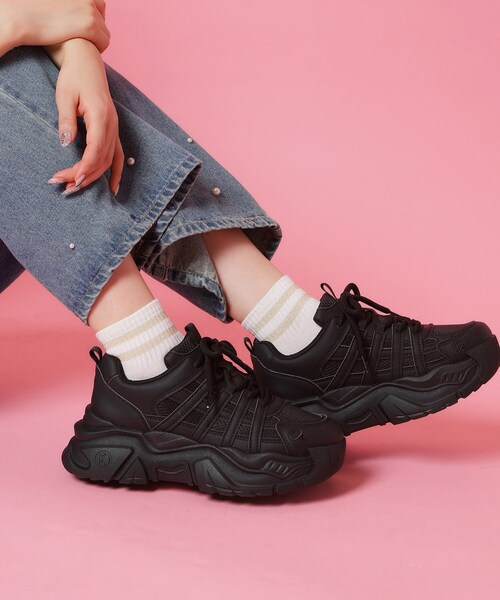 cs T&P(シーエスティーアンドピー)の「厚底スニーカー(スニーカー・レディース・アイボリー/ブラック・M/S/LL/L)」の2枚目の写真