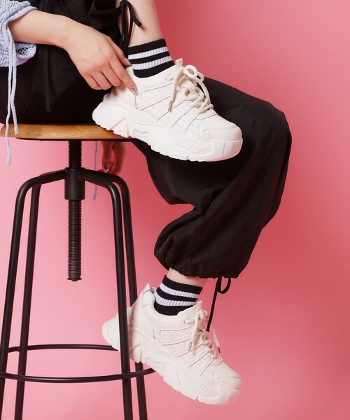 cs T&P(シーエスティーアンドピー)の「厚底スニーカー(スニーカー・レディース・アイボリー/ブラック・M/S/LL/L)」の6枚目の写真