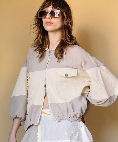 AULA AILA（アウラアイラ）の「デニムコンビネーションブルゾン（ブルゾン・レディース・ベージュ/ライトブルー/ブラック・0）」の5枚目の写真