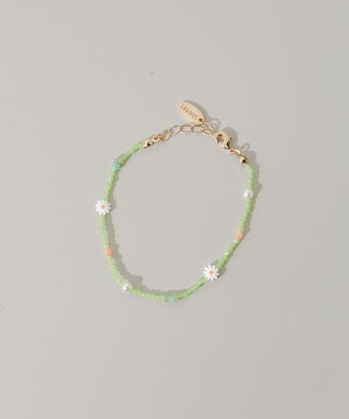 SMELLY(スメリー)の「フラワーモチーフカラフルビーズブレスレット(ブレスレット・レディース・グリーン・-)」の1枚目の写真