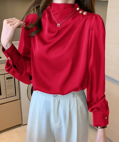 ONEP STAR(ワンピスター)の「ボタンデザインドレープブラウス(シャツ/ブラウス・レディース・ブラック/ブルー/ホワイト/レッド・X-LARGE/LARGE/MEDIUM)」の10枚目の写真