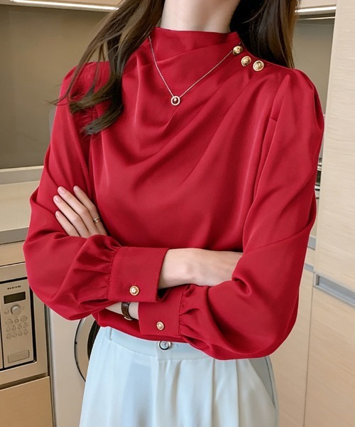 ONEP STAR(ワンピスター)の「ボタンデザインドレープブラウス(シャツ/ブラウス・レディース・ブラック/ブルー/ホワイト/レッド・X-LARGE/LARGE/MEDIUM)」の13枚目の写真