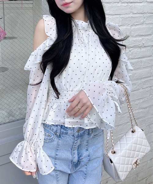 INGNI（イング）の「2Wayリボンアソート柄肩あきフリルブラウス（シャツ/ブラウス・レディース・ブラック系/ホワイト系その他3・M）」の4枚目の写真