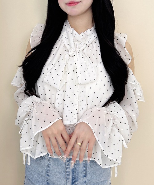 INGNI（イング）の「2Wayリボンアソート柄肩あきフリルブラウス（シャツ/ブラウス・レディース・ブラック系/ホワイト系その他3・M）」の6枚目の写真