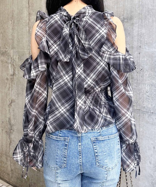 INGNI（イング）の「2Wayリボンアソート柄肩あきフリルブラウス（シャツ/ブラウス・レディース・ブラック系/ホワイト系その他3・M）」の15枚目の写真