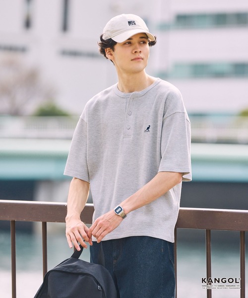 KANGOL(カンゴール)の「KANGOL/カンゴール 別注 ロゴ ワンポイント刺繍 ヘンリーネック ショート丈 ワッフル 半袖Tシャツ(Tシャツ/カットソー・メンズ・杢グレー/オフホワイト/オリーブ系/ブラック/グレイッシュベージュ/ブルーグレー/ダークブラウン/ダークネイビー/チャコール・S/L/M)」の16枚目の写真