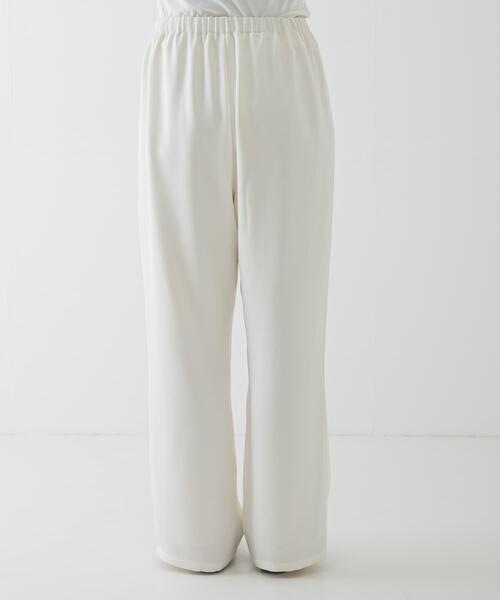 URBAN RESEARCH（アーバンリサーチ）の「サテンイージーセミフレアパンツ（その他パンツ・レディース・オフホワイト/ブラック・38/36）」の10枚目の写真