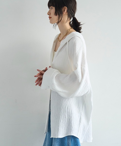 meilmada（メイルマダ）の「フード付きオーバーサイズシャツ（シャツ/ブラウス・レディース・ブラック/ホワイト・FREE）」の5枚目の写真