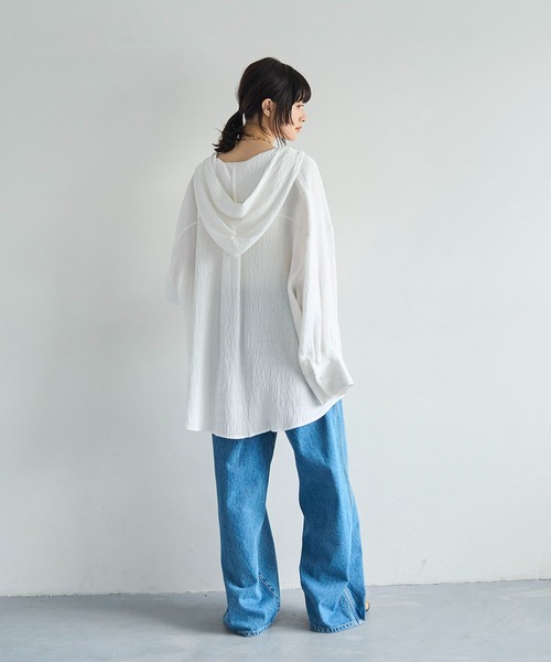 meilmada（メイルマダ）の「フード付きオーバーサイズシャツ（シャツ/ブラウス・レディース・ブラック/ホワイト・FREE）」の8枚目の写真