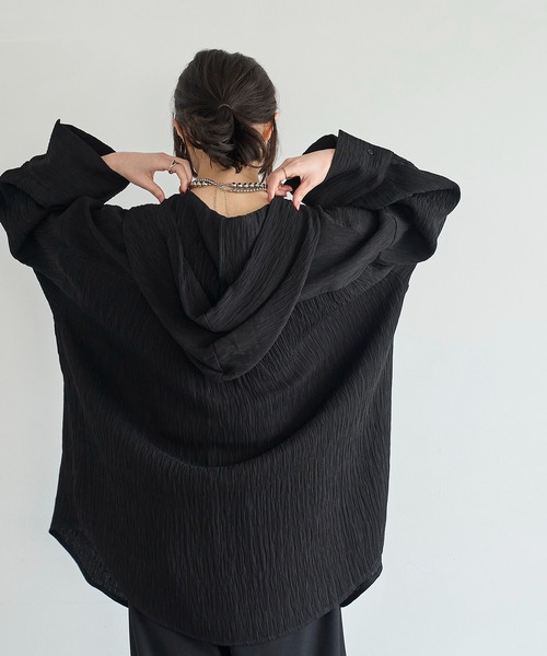 meilmada（メイルマダ）の「フード付きオーバーサイズシャツ（シャツ/ブラウス・レディース・ブラック/ホワイト・FREE）」の18枚目の写真