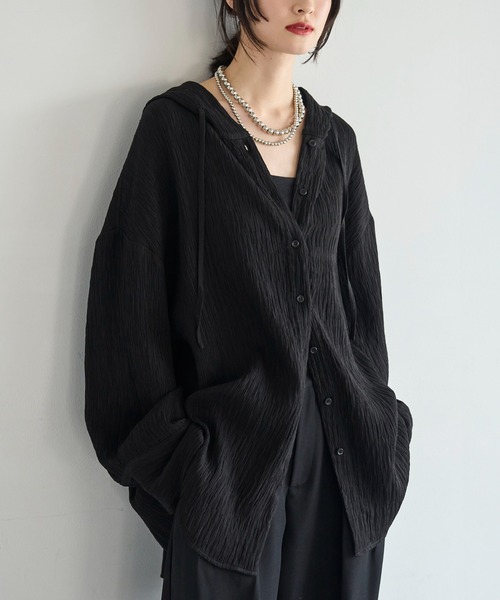 meilmada（メイルマダ）の「フード付きオーバーサイズシャツ（シャツ/ブラウス・レディース・ブラック/ホワイト・FREE）」の12枚目の写真