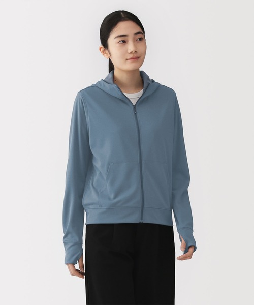 無印良品（ムジルシリョウヒン）の「婦人 ＵＶカット乾きやすいフルジップパーカ（パーカー・レディース・サンドベージュ/ブラック/ラベンダー/グレー系/ブルー/オフホワイト・XL/L/M/S）」の5枚目の写真