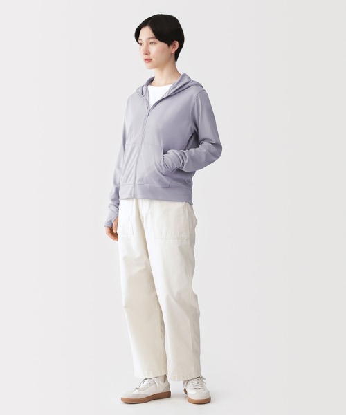 無印良品（ムジルシリョウヒン）の「婦人 ＵＶカット乾きやすいフルジップパーカ（パーカー・レディース・サンドベージュ/ブラック/ラベンダー/グレー系/ブルー/オフホワイト・XL/L/M/S）」の16枚目の写真