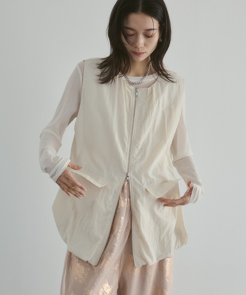 hunch（ハンチ）の「ナイロン ベスト（ベスト・レディース・ブラック/アイボリー/セージグリーン・FREE）」の2枚目の写真