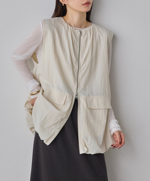 hunch（ハンチ）の「ナイロン ベスト（ベスト・レディース・ブラック/アイボリー/セージグリーン・FREE）」の8枚目の写真