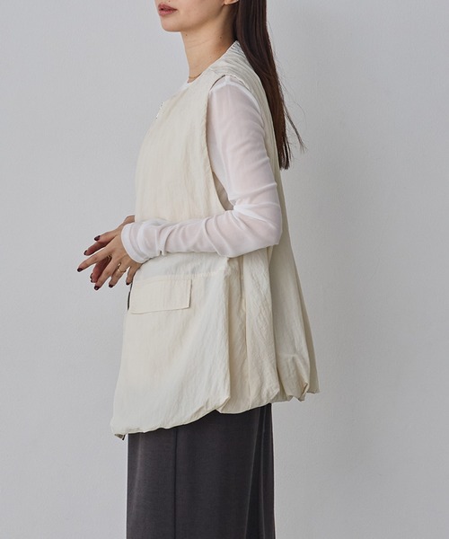 hunch（ハンチ）の「ナイロン ベスト（ベスト・レディース・ブラック/アイボリー/セージグリーン・FREE）」の9枚目の写真