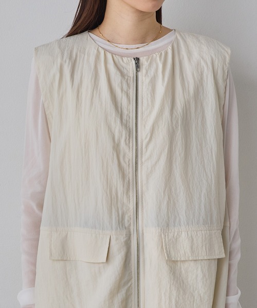 hunch（ハンチ）の「ナイロン ベスト（ベスト・レディース・ブラック/アイボリー/セージグリーン・FREE）」の11枚目の写真