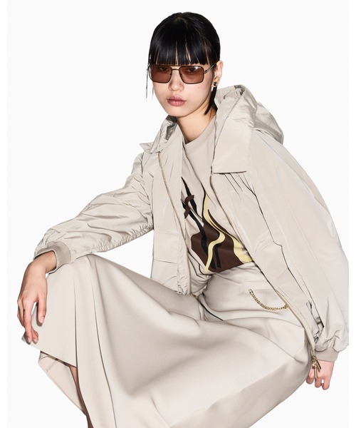 ARMANI EXCHANGE(アルマーニエクスチェンジ)の「【A|X アルマーニ エクスチェンジ】ビッグポケット フーデッドブルゾンジャケット(ブルゾン・レディース・ブラック/サンドベージュ・LARGE/MEDIUM/SMALL/X-SMALL)」の5枚目の写真