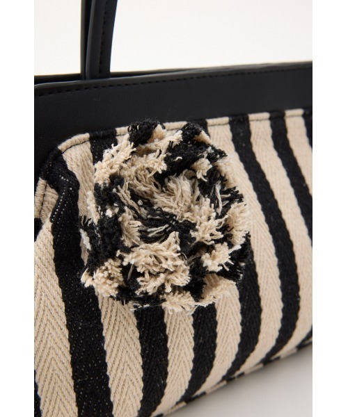 LAGUA GEM（ラグアジェム）の「FLOWER MOTIF MINI バッグ（ショルダーバッグ・レディース・マルチ/ブラック・FREE）」の9枚目の写真