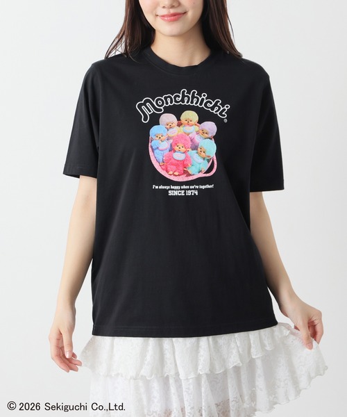 Honeys(ハニーズ)の「モンチッチ/Tシャツ(Tシャツ/カットソー・キッズ・ライトピンク/ホワイト/レッド/オートミール/スミクロ/ベージュ/ラベンダー/ブラック/ホワイト×ピンク・150cm/L/LL/M/S)」の4枚目の写真
