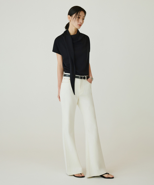 SIYAZU(シヤジュ)の「SIJN6112 アーバンブーツカットカラー デニム_Ivory(デニムパンツ・レディース・アイボリー・SMALL/MEDIUM/LARGE)」の4枚目の写真