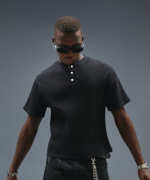 ANDER HUNK（アンダーハンク）の「Metal Henry neck Thermal T/ メタルヘンリーネックサーマルT（Tシャツ/カットソー・メンズ・レッド系その他/パープル/ブラック/グレー系その他・SMALL/LARGE/MEDIUM）」の13枚目の写真