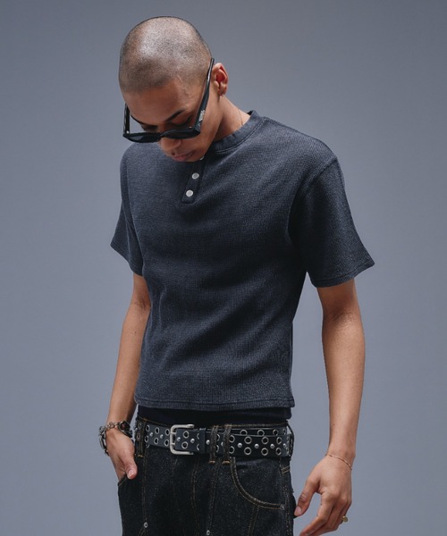 ANDER HUNK(アンダーハンク)の「Metal Henry neck Thermal T/ メタルヘンリーネックサーマルT(Tシャツ/カットソー・メンズ・バーガンディー/パープル/ブラック/グレー系その他・SMALL/LARGE/MEDIUM)」の6枚目の写真