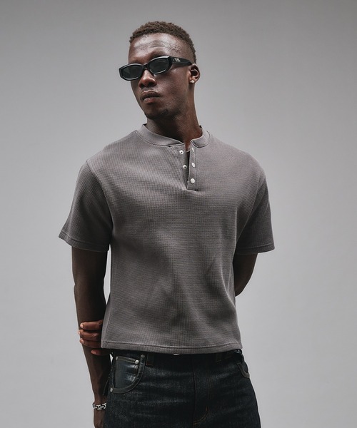 ANDER HUNK(アンダーハンク)の「Metal Henry neck Thermal T/ メタルヘンリーネックサーマルT(Tシャツ/カットソー・メンズ・バーガンディー/パープル/ブラック/グレー系その他/グレー・SMALL/LARGE/MEDIUM)」の11枚目の写真