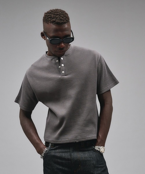 ANDER HUNK(アンダーハンク)の「Metal Henry neck Thermal T/ メタルヘンリーネックサーマルT(Tシャツ/カットソー・メンズ・バーガンディー/パープル/ブラック/グレー系その他/グレー・SMALL/LARGE/MEDIUM)」の14枚目の写真